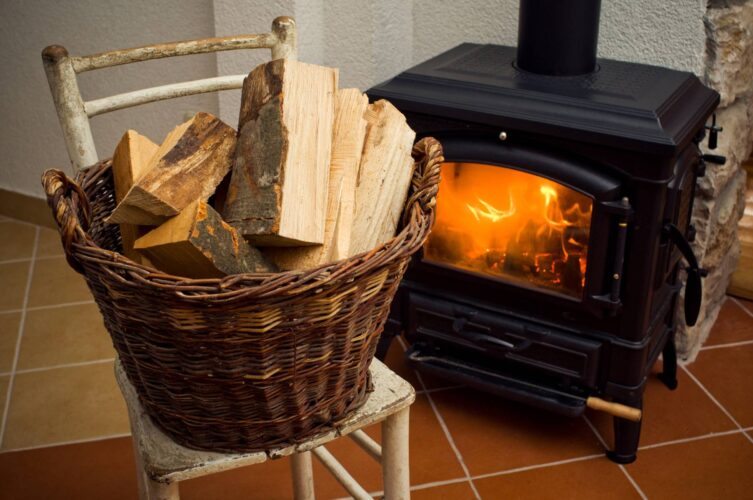The MOTHER EARTH NEWS Guide to Wood Stoves